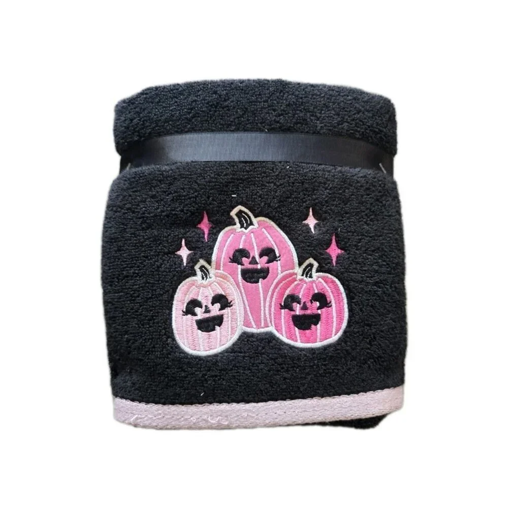 Set 2 Betsey Johnson Pink Halloween Pumpkin Hand Towels 16x26 Cotton Embroidered